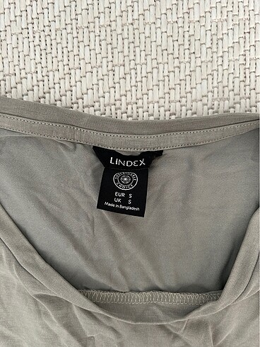 BÜZGÜLÜ DETAYLI T-SHIRT - Görsel 3