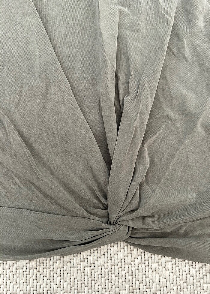 BÜZGÜLÜ DETAYLI T-SHIRT - Görsel 2