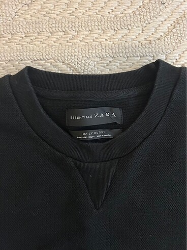 Zara ZARA SWEATSHIRT