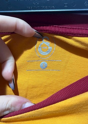 Düğmeli Sarı-Bordo Kısa Kollu Erkek Tişört - Görsel 3