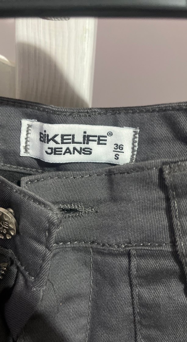 Gri Kemerli Kadın Denim Pantolon - Görsel 2