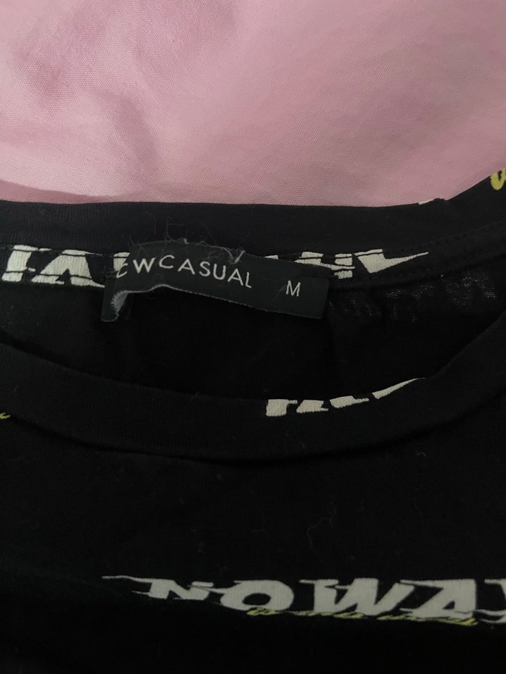 Renkli Baskılı Siyah kadın Tişörtü - Görsel 2