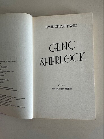  Beden Genç Sherlock