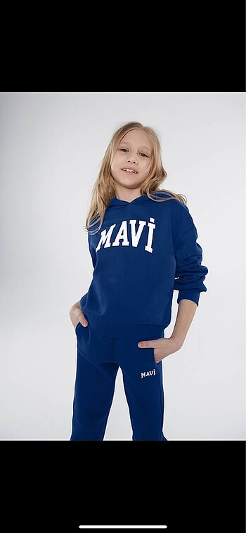 Mavi jeans unisex 7-8 yaş sweetshirr