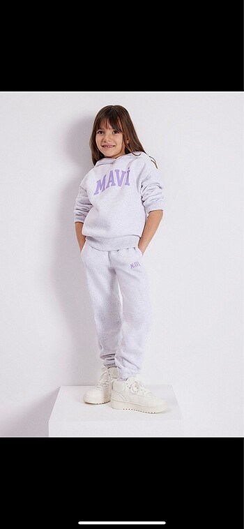 Mavi jeans eşofman altı 7-8 yaş