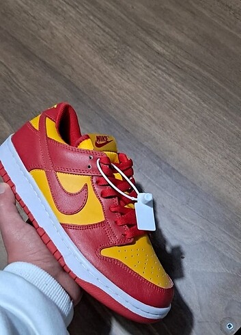 Nike Dunk Low Midas Gold