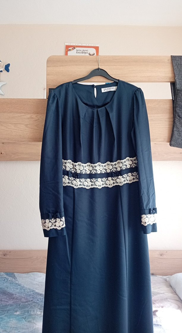Nakış Detaylı Lacivert Uzun Elbise - Görsel 2