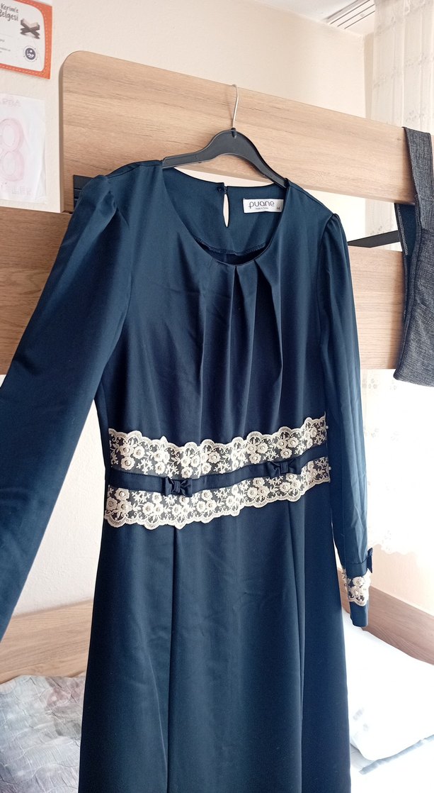 Nakış Detaylı Lacivert Uzun Elbise - Görsel 3