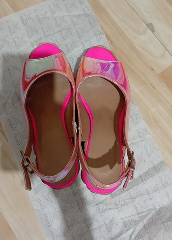 Pembe Bağlamalı Kadın Dolgu Topuklu Ayakkabı - Görsel 7