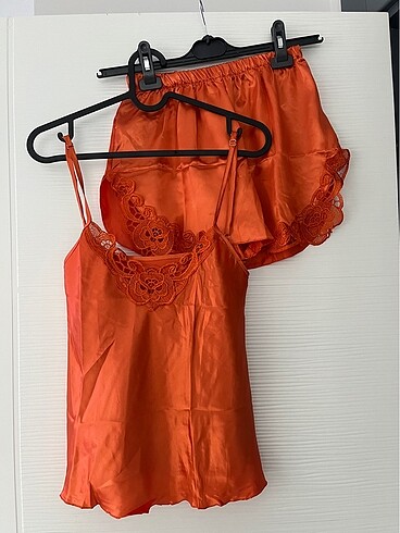 Diğer İkili saten şortlu pijama takımı
