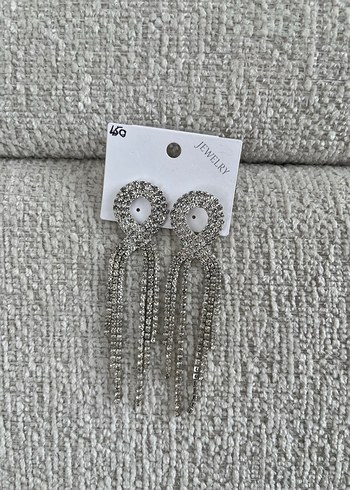 Uzun gümüş rengi küpe - Görsel 2