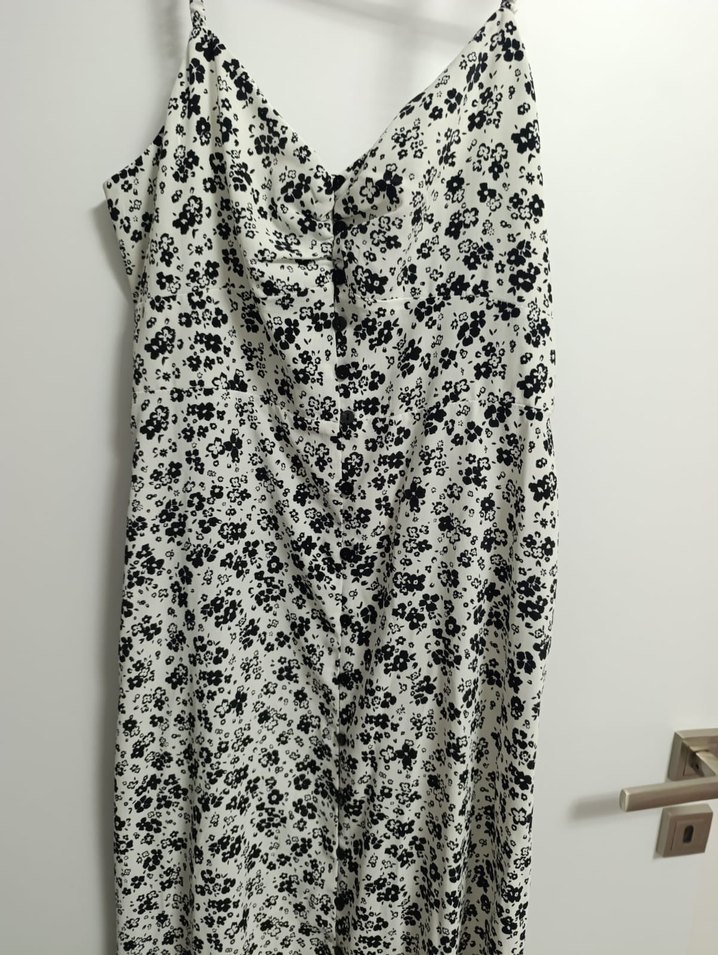 V Yaka Düğmeli Uzun Kadın Elbise - Görsel 2