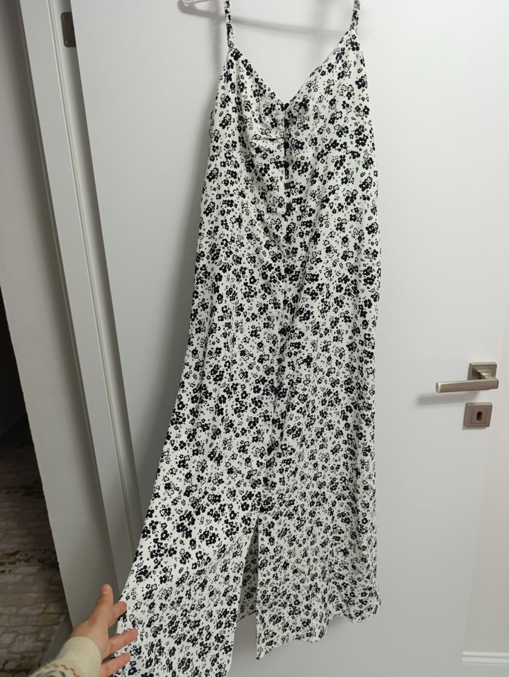 V Yaka Düğmeli Uzun Kadın Elbise - Görsel 3