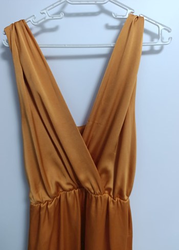 Drapeli Uzun V Yaka Kolsuz Elbise - Görsel 2