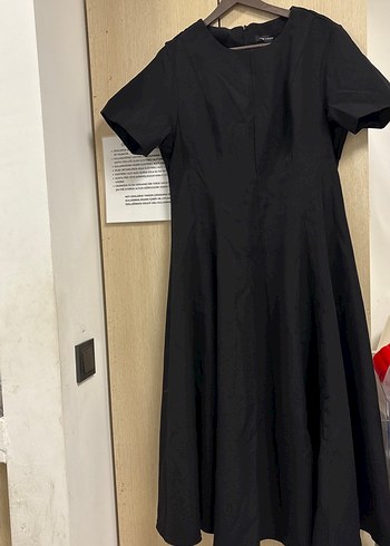 Drapeli Siyah Kısa Kollu Uzun Kadın Elbise - Görsel 3