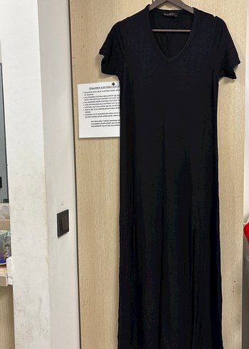 Siyah V Yakalı Uzun Kadın Elbise - Görsel 2