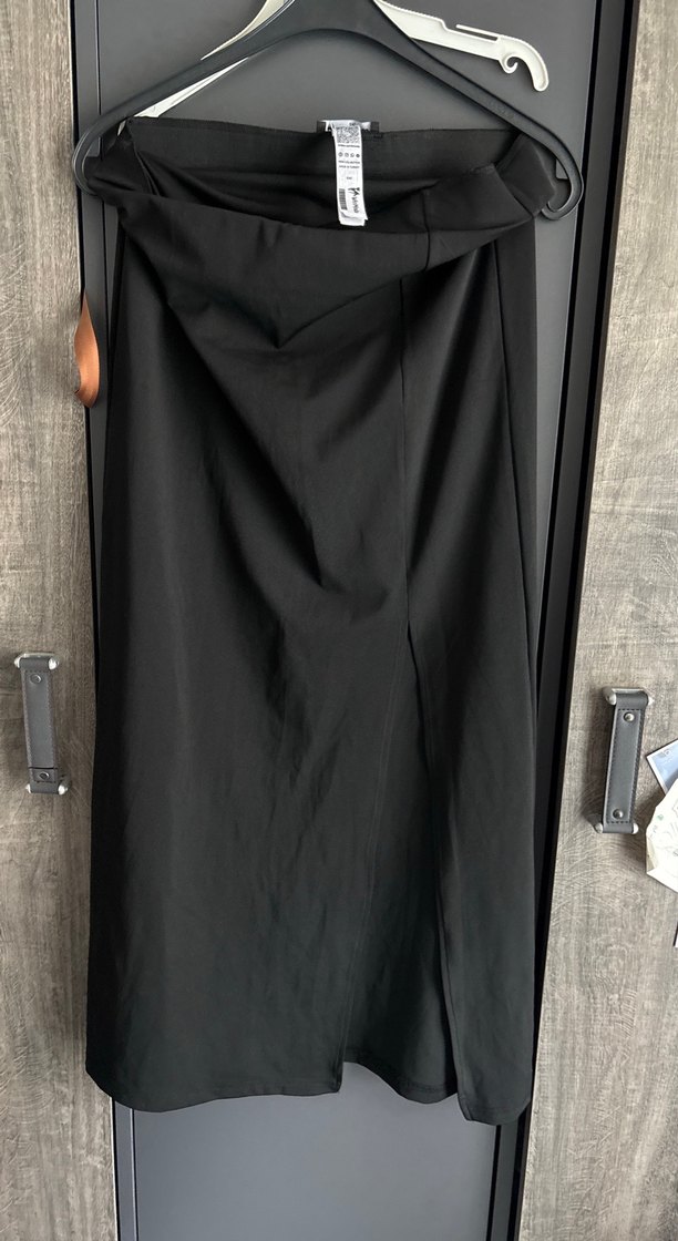 Drapeli Siyah Uzun yırtmaçlı Kadın Etek - Görsel 3