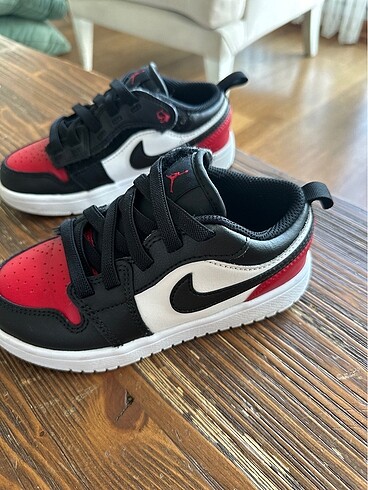 Temiz nike ayakkabı