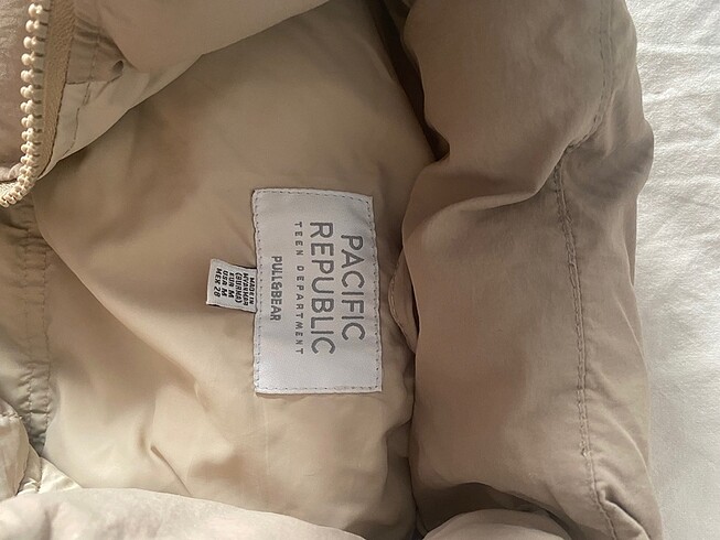 Pull and Bear Mont.