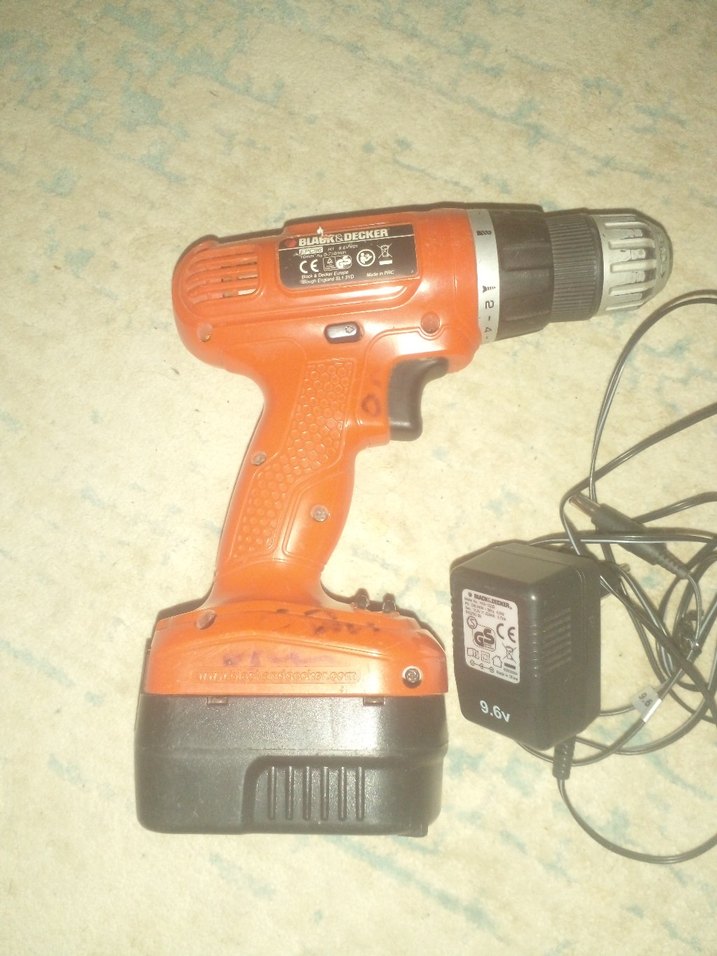 BLACK+DECKER 9.6V Şarjlı Matkap Turuncu - Görsel 2