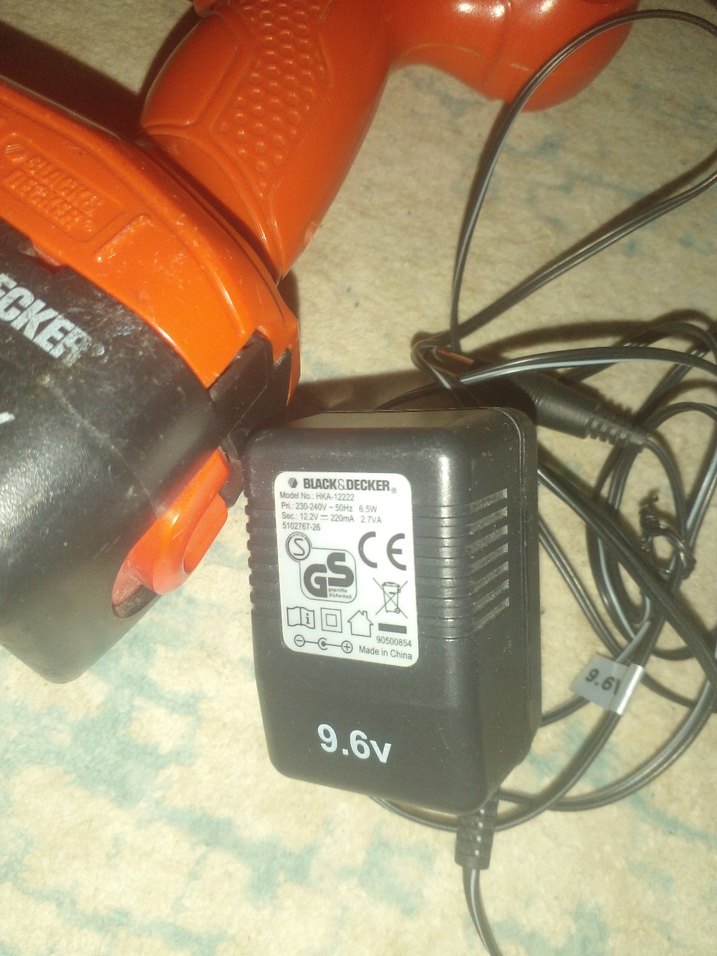 Turuncu Black & Decker Şarjlı Matkap - Görsel 2