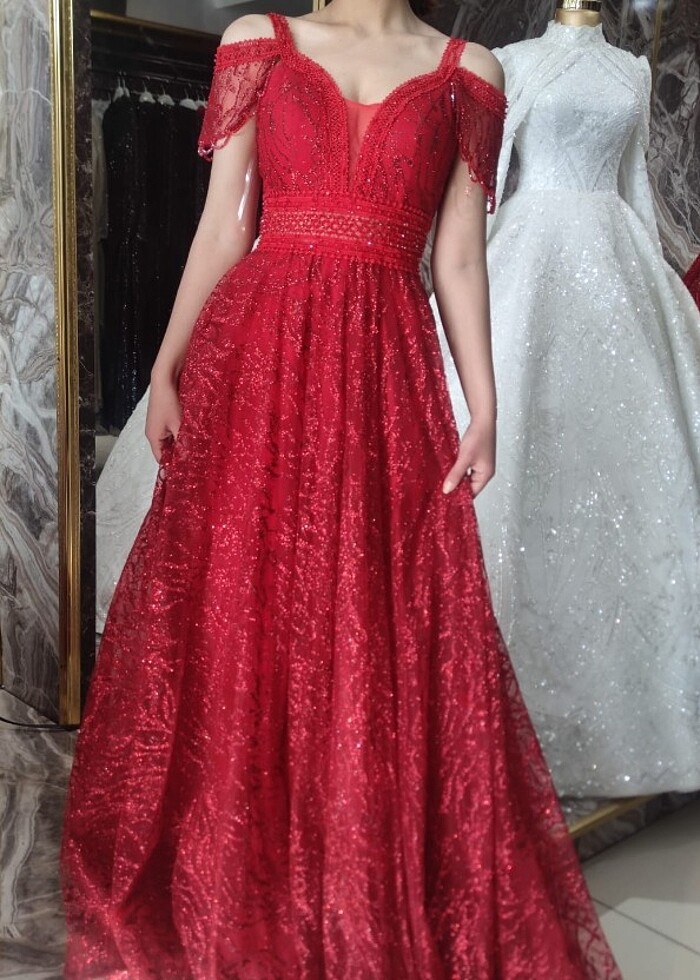 Kırmızı simli abiye  - Görsel 2