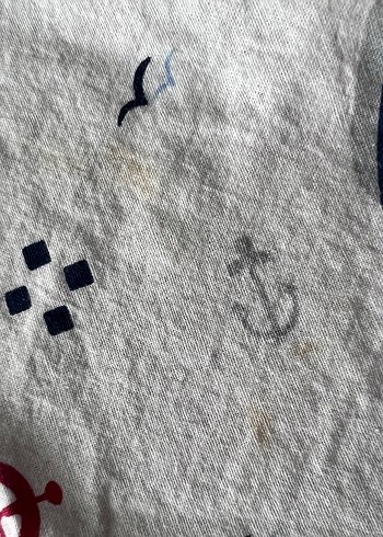 Beden Gri Desenli emzirme Önlüğü