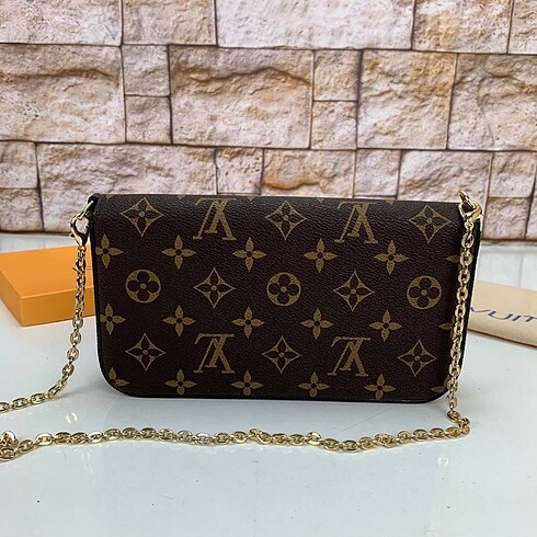  Beden Louis Vuitton Felicie Pochette Çanta