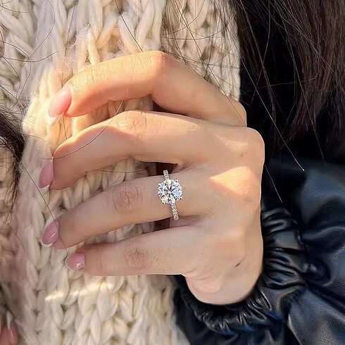 swarovski Mozanit 3 ct 9.0mm Tektaş Yüzük
