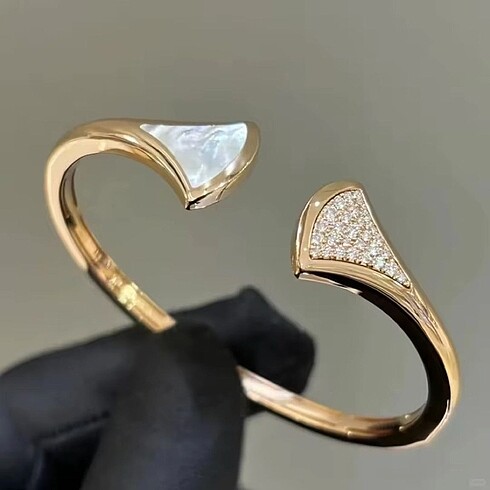 Beden çeşitli Renk Bvlgari Diva?s Dream Bileklik