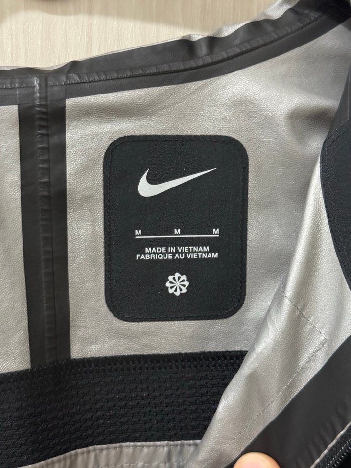 Nike Siyah Fermuarlı Erkek Rüzgarlık - Görsel 5