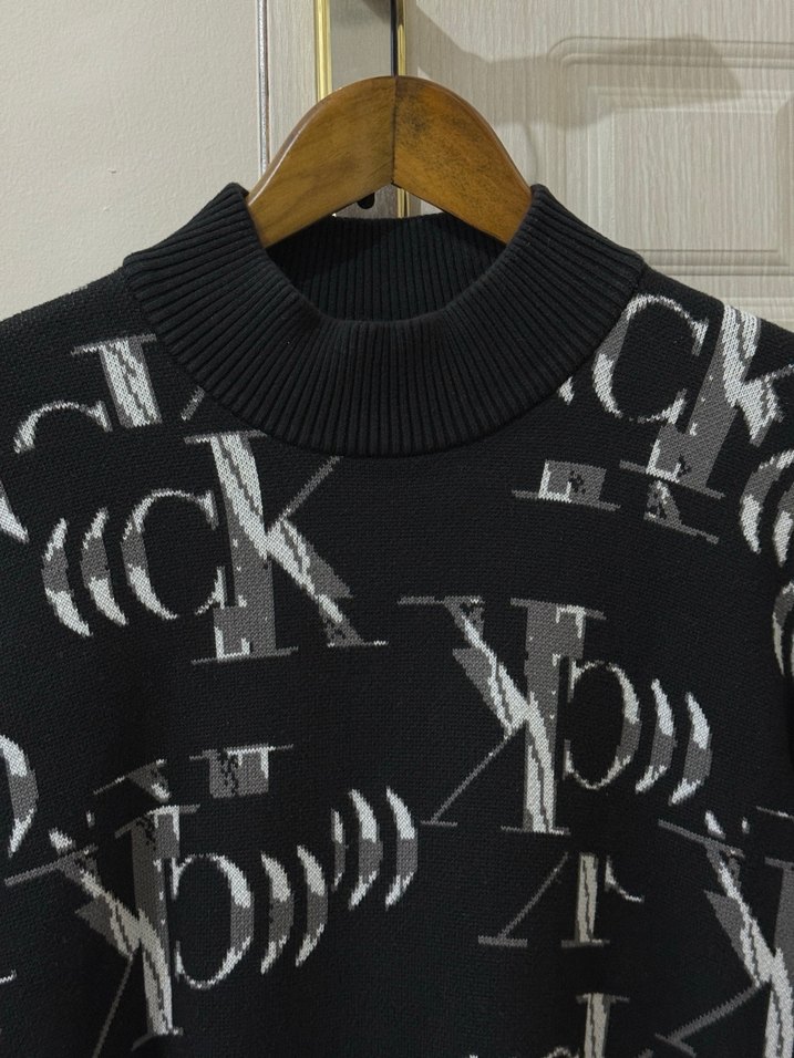 Desenli Siyah Boğazlı erkek kazak - Görsel 3