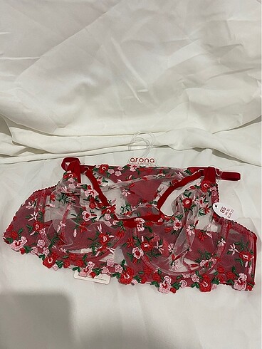 Bralet takım