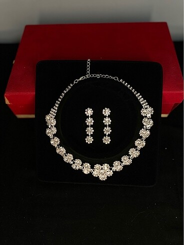 Zen Diamond Rodyum model yaşam çiçeği kolyesi. Küpe hediye!