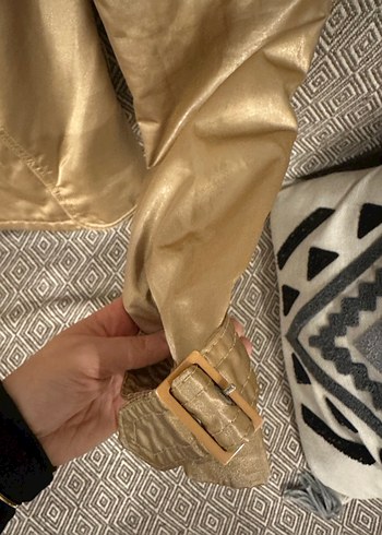 Parlak Altın Renkli Kadın Ceket - Görsel 4