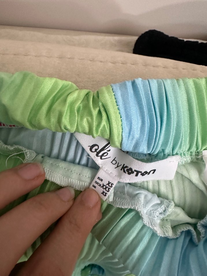 Kadın Çok Renkli Pilili Kumaş Pantolon - Görsel 4