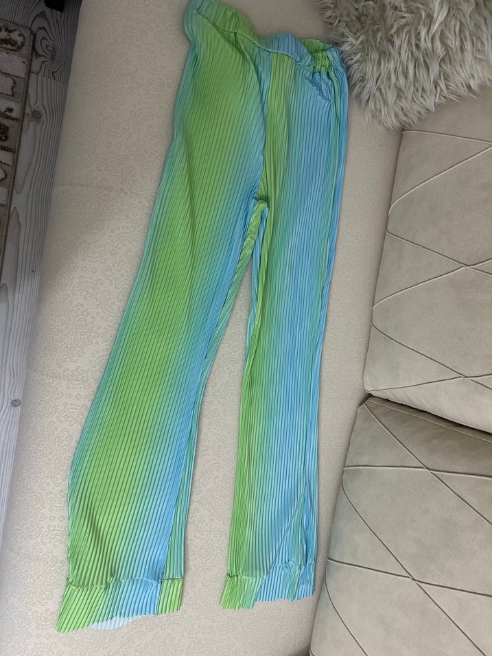 Kadın Çok Renkli Pilili Kumaş Pantolon - Görsel 3