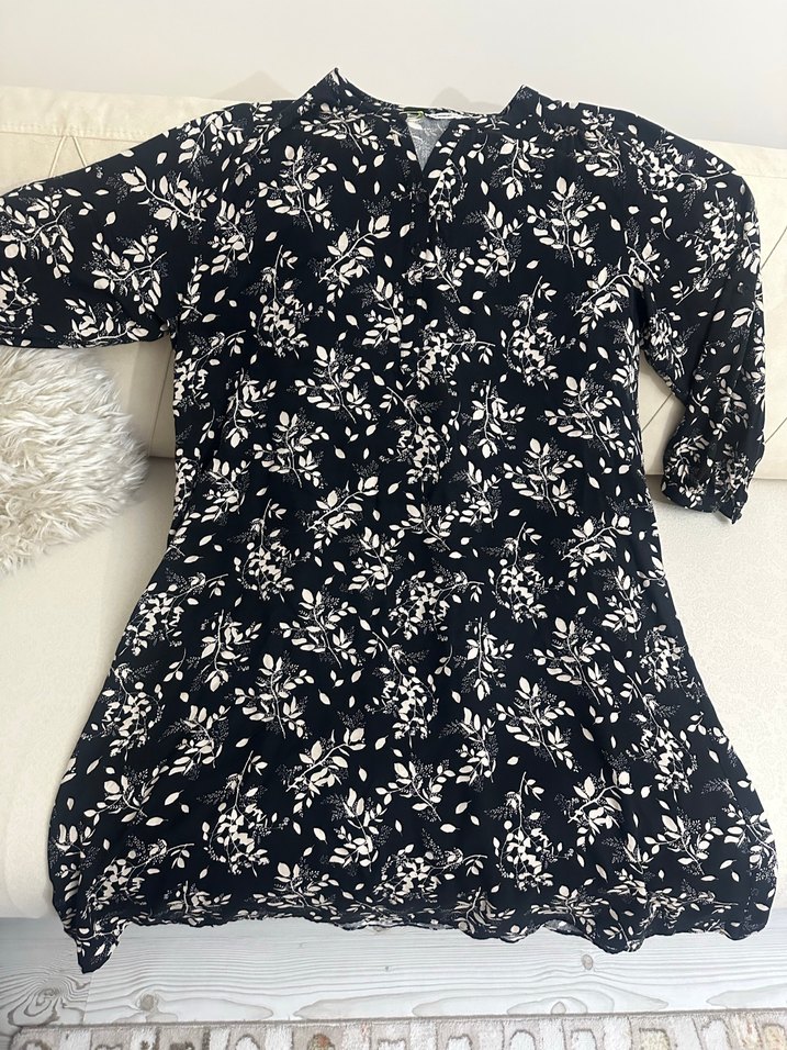 Çiçek Desenli Siyah Hamile Tunik - Görsel 2