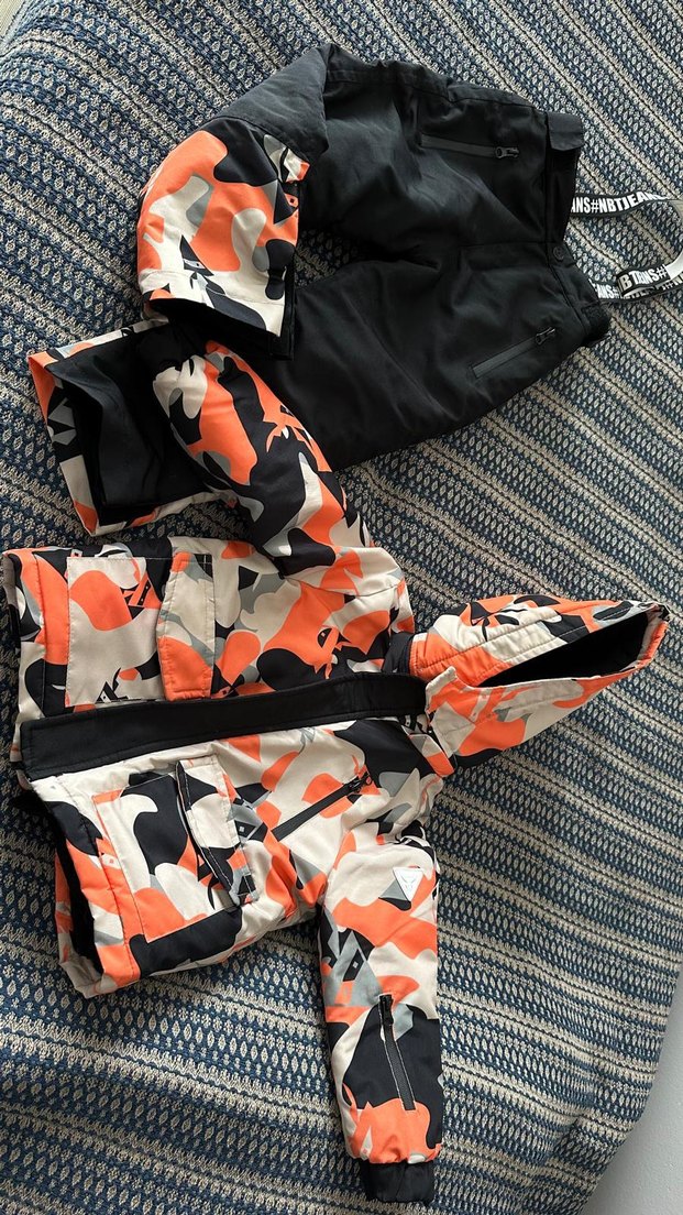 Erkek Kamuflaj Desenli Ceket ve Siyah Pantolon - Görsel 2