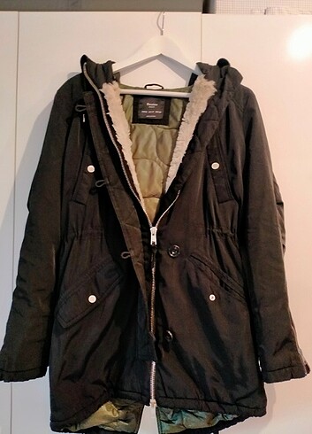 Bershka siyah parka
