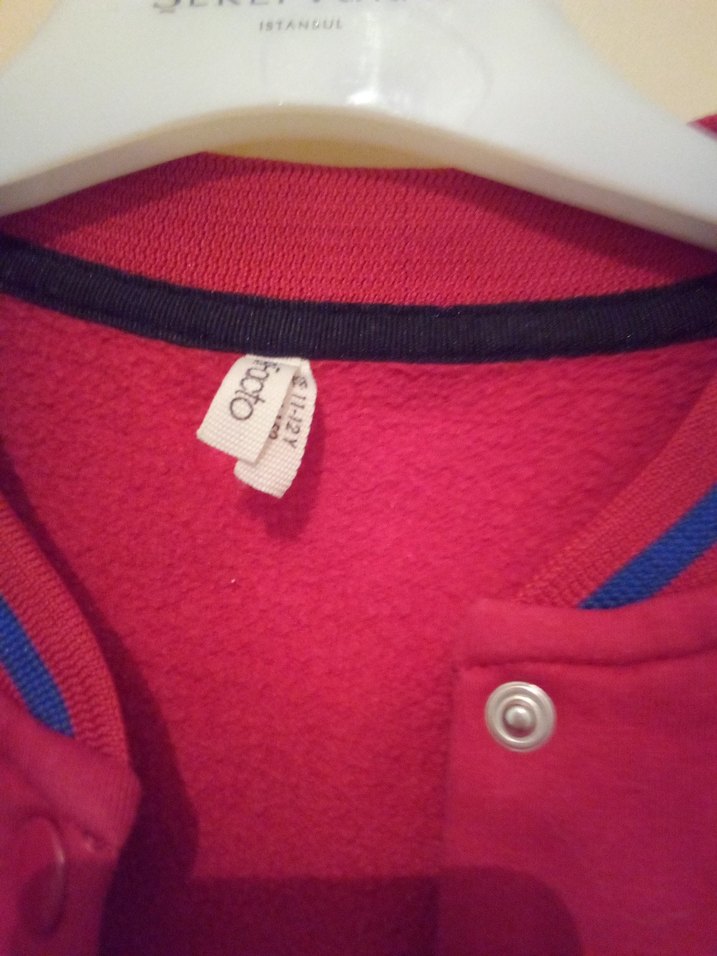 Kızlar için Kırmızı Düğmeli Sweatshirt - Görsel 2