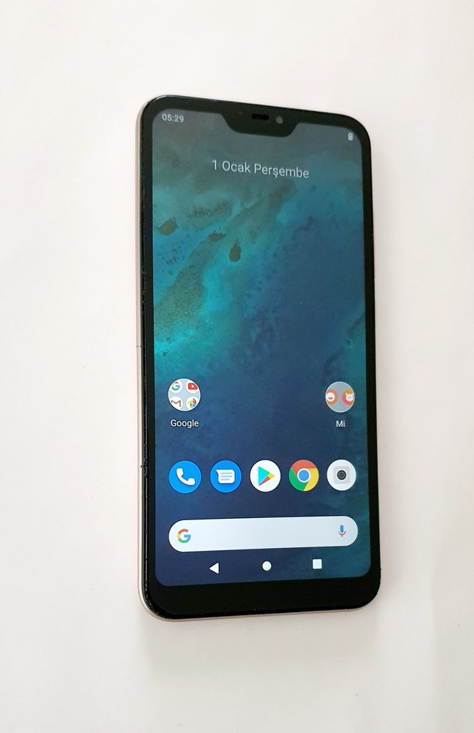 Xiaomi Mi A2 LİTE 64 Gb Çift Hatlı Kayıtlı - Görsel 2