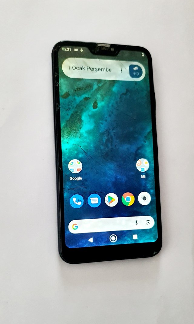 Xiaomi Mi A2 LİTE 64 Gb Kayıtlı - Görsel 2