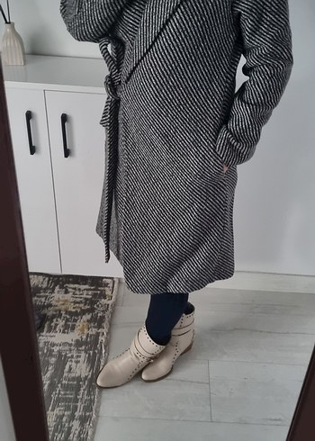 Desenli Uzun Kaban - Görsel 3