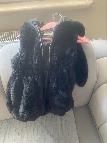 Peluş yelek 4/5 yazıyo ama kalıbı dardır