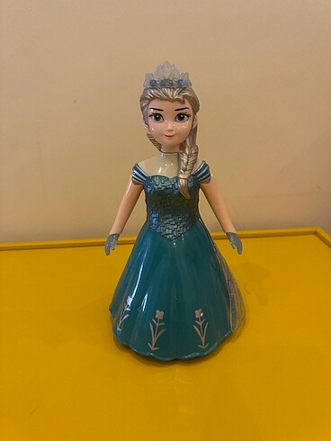 HAREKTLİ BEBEK ISIKLI SESLİ DANS EDEN