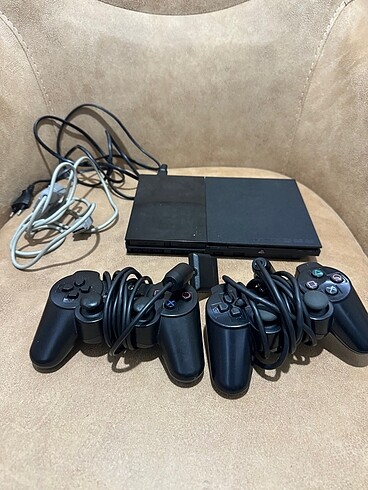 Ps 2 calısıyor slım kasadır kusursuz orjınal cıpsız