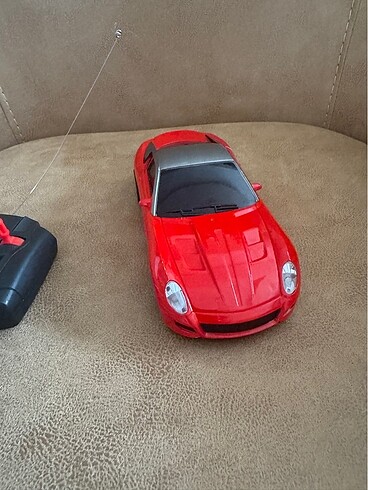 Beden Kumandalı araba ferrari ışıklı calısıyor