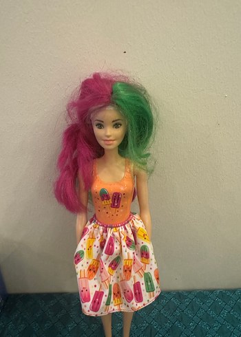 Barbie Barbie bebek orjınal Renkli Saçlı Bebek peruklu dur 30 cmdır