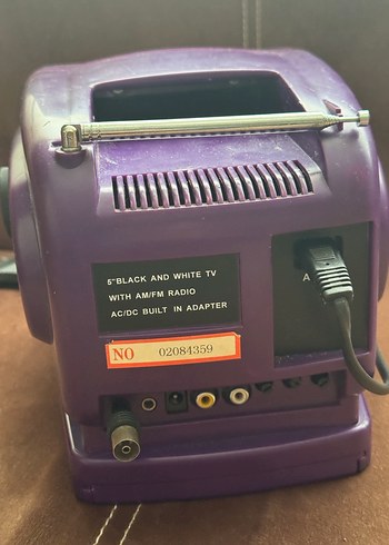 Mor Retro Televizyon Monitörü - Görsel 5